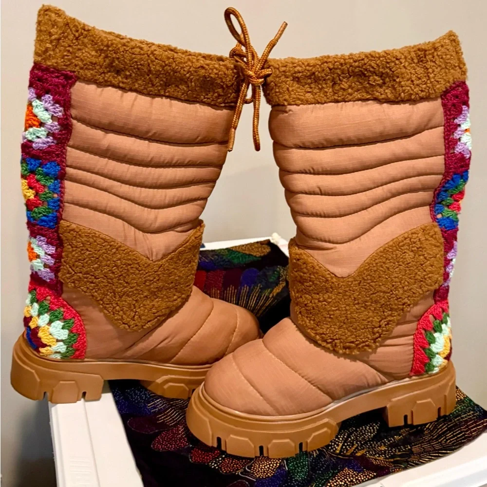 FARM Rio Tan Quilted Crochet Patchwork Puffy Winter Boots - Picture 7 of 16